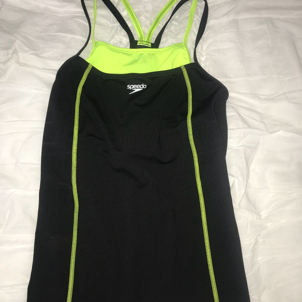 NEW Women’s speedo tank top swim suit with bra